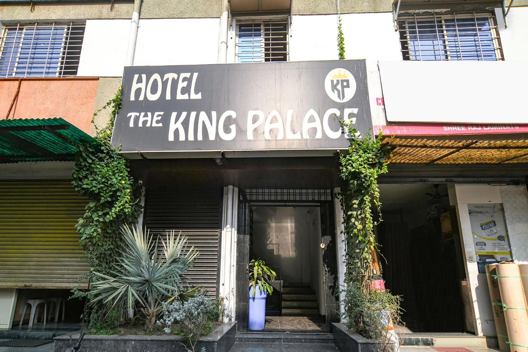 Fabexpress The King Palace Hotel